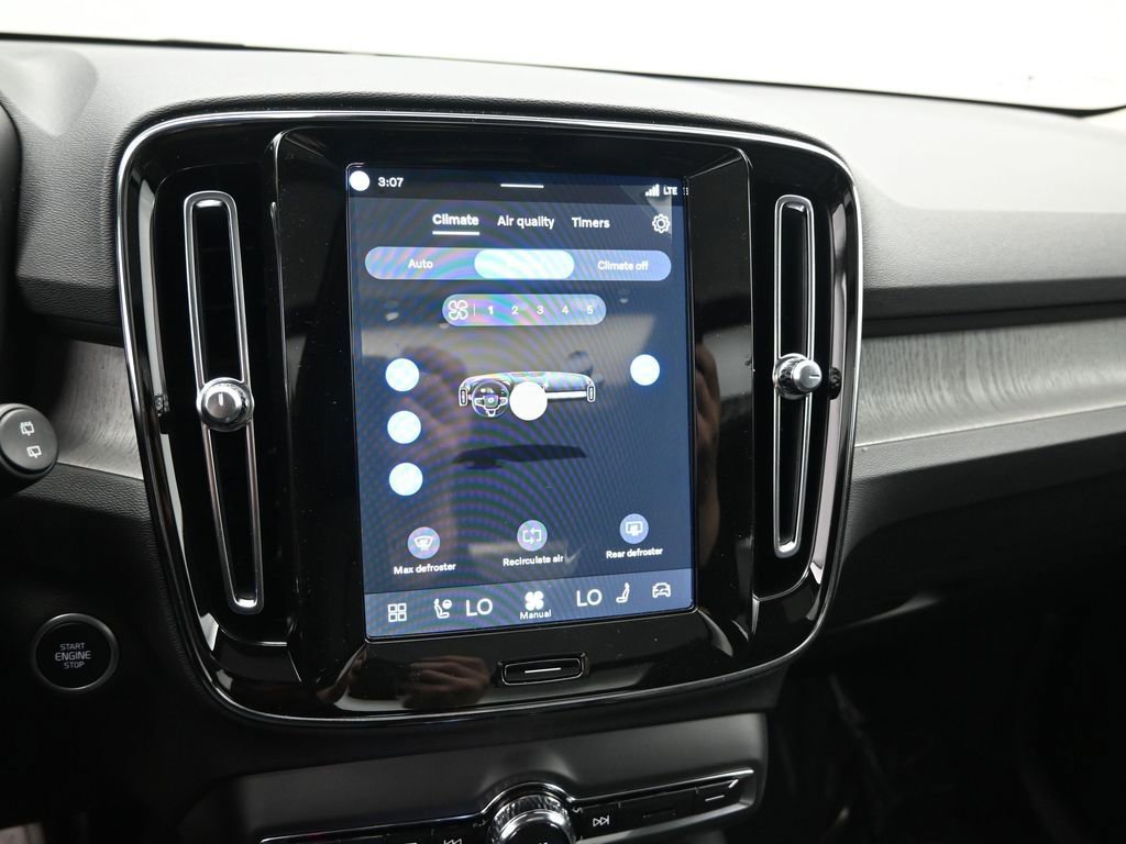 New 2026 Volvo XC40 B5 Plus w/ Protection Package Premier image 14