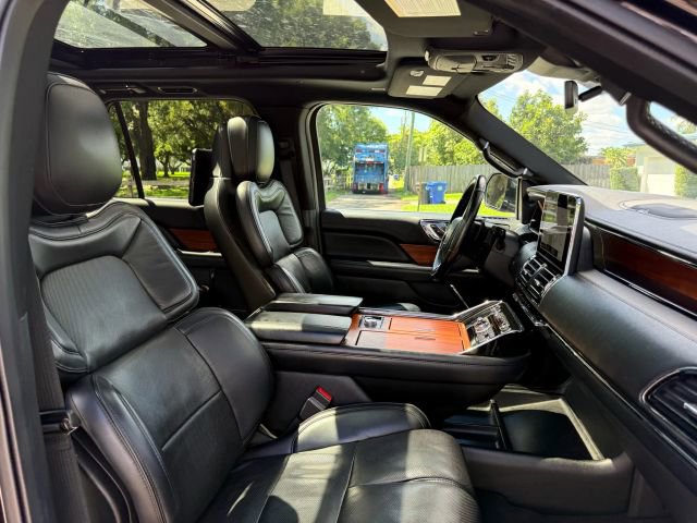 Used 2019 Lincoln Navigator L Reserve w/ Cargo Package image 19