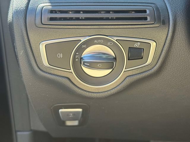 Used 2018 Mercedes-Benz GLC 300 4MATIC image 26