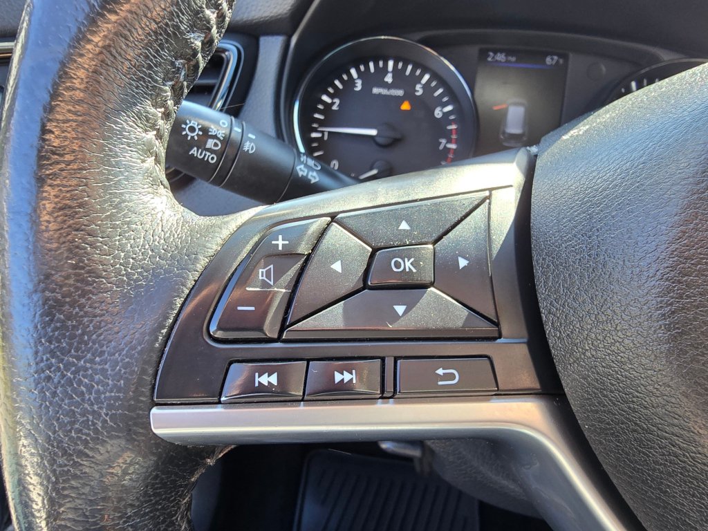 Used 2019 Nissan Rogue SL FWD image 5