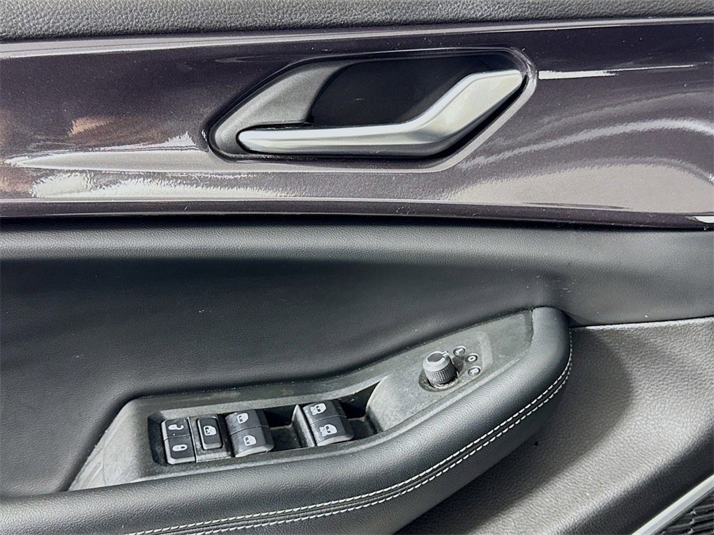 Used 2021 Jeep Grand Cherokee L Laredo image 16