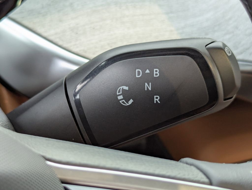 New 2025 Volkswagen ID. Buzz Pro S Plus image 16