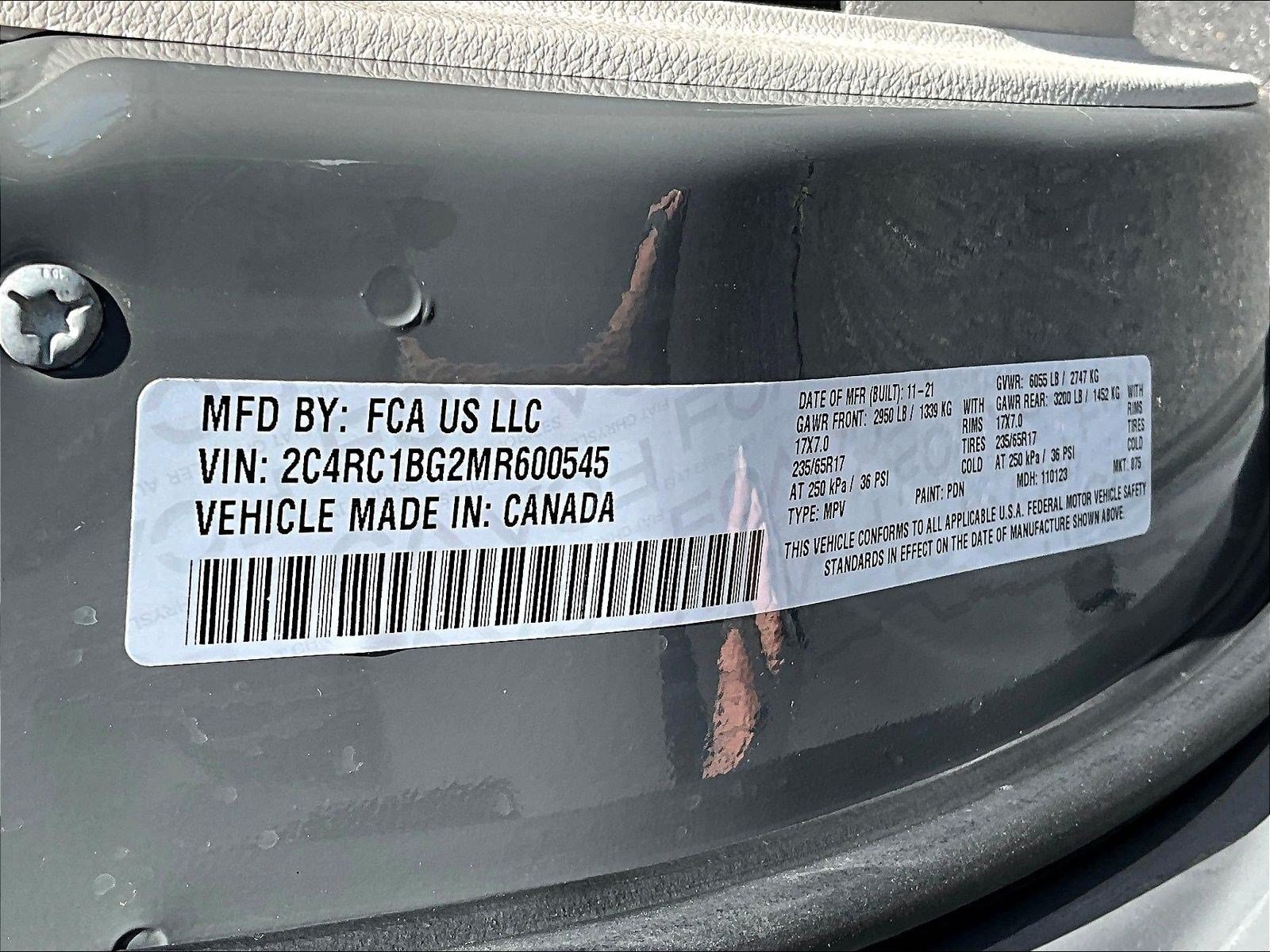 Used 2021 Chrysler Pacifica Touring-L FWD image 18