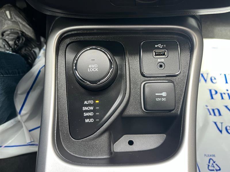 Used 2019 Jeep Compass Latitude w/ Cold Weather Group image 14