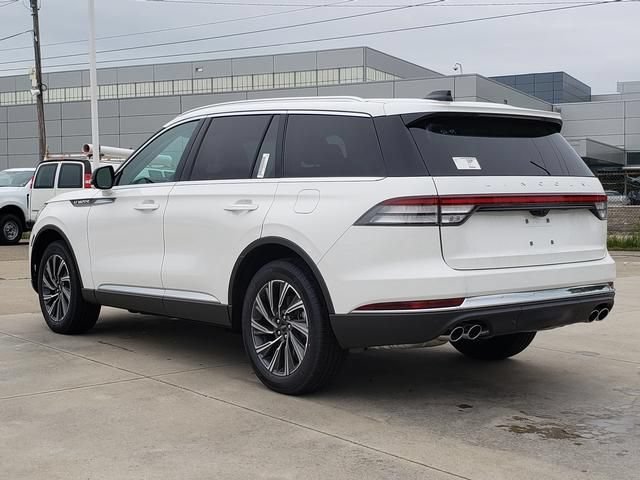 New 2026 Lincoln Aviator AWD image 7