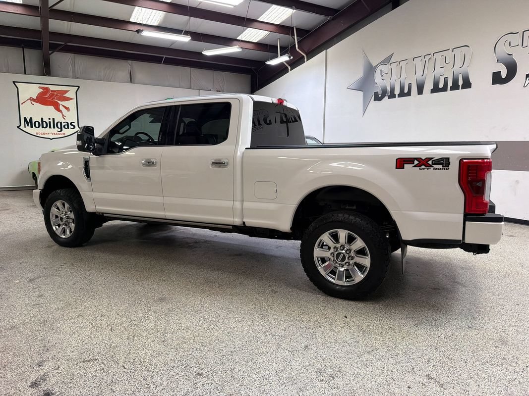Used 2017 Ford F250 Platinum w/ Platinum Ultimate Package AWD/4WD image 4