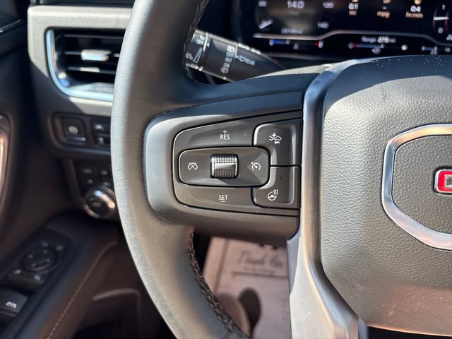 Used 2024 GMC Yukon XL SLT w/ SLT Luxury Package AWD/4WD image 11