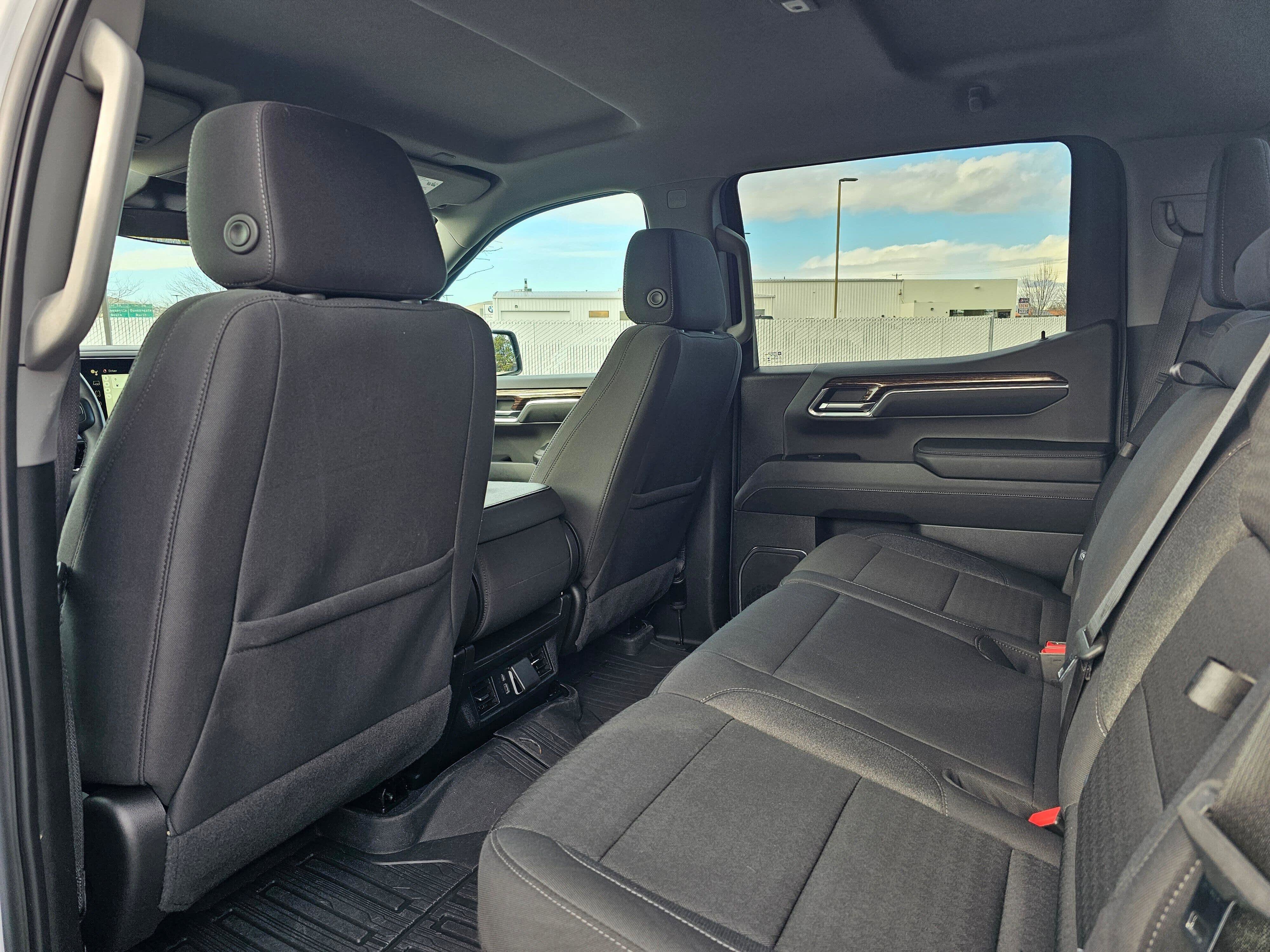 Used 2024 GMC Sierra 1500 Elevation w/ LPO, Elevation Black Package image 12