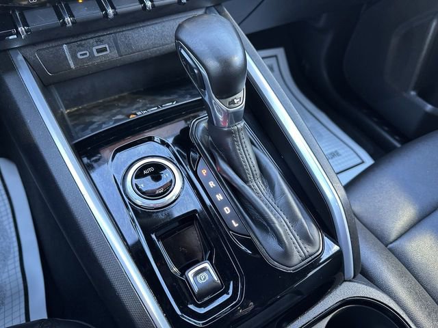 Used 2023 Chevrolet Colorado LT w/ LT Convenience Package III image 16