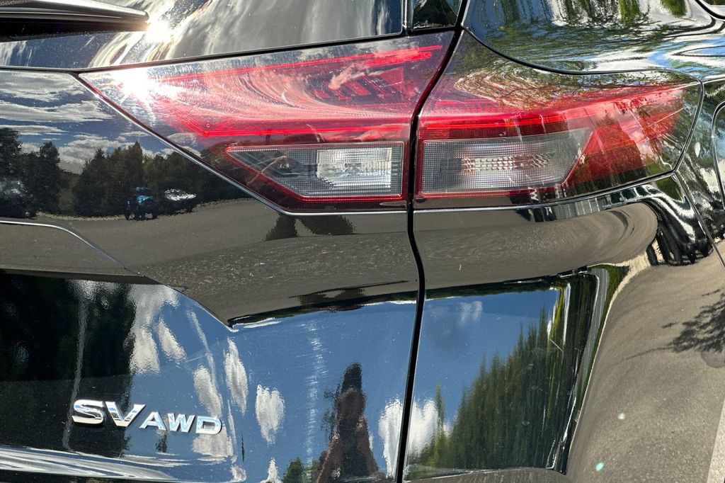 Used 2021 Nissan Rogue SV AWD/4WD image 26