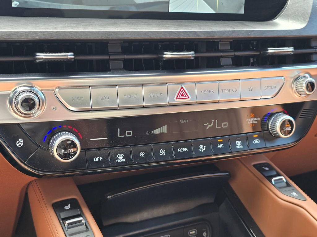 Certified 2025 Kia Telluride SX Prestige X-Line AWD/4WD image 22