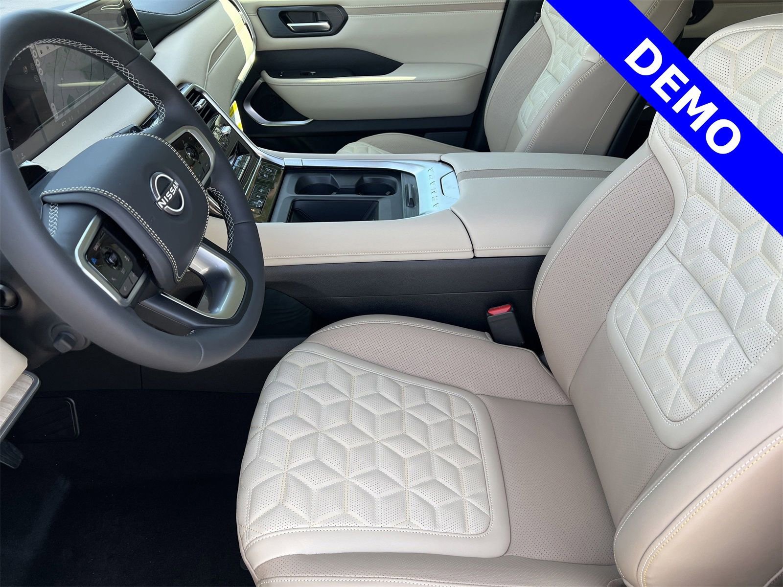 New 2025 Nissan Armada Platinum Reserve image 23