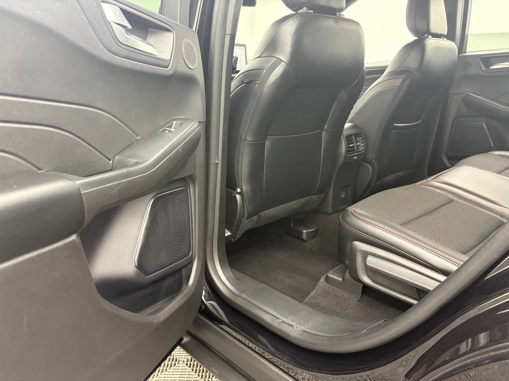 Used 2023 Ford Escape ST-Line Select w/ Tech Pack #2 AWD/4WD image 39