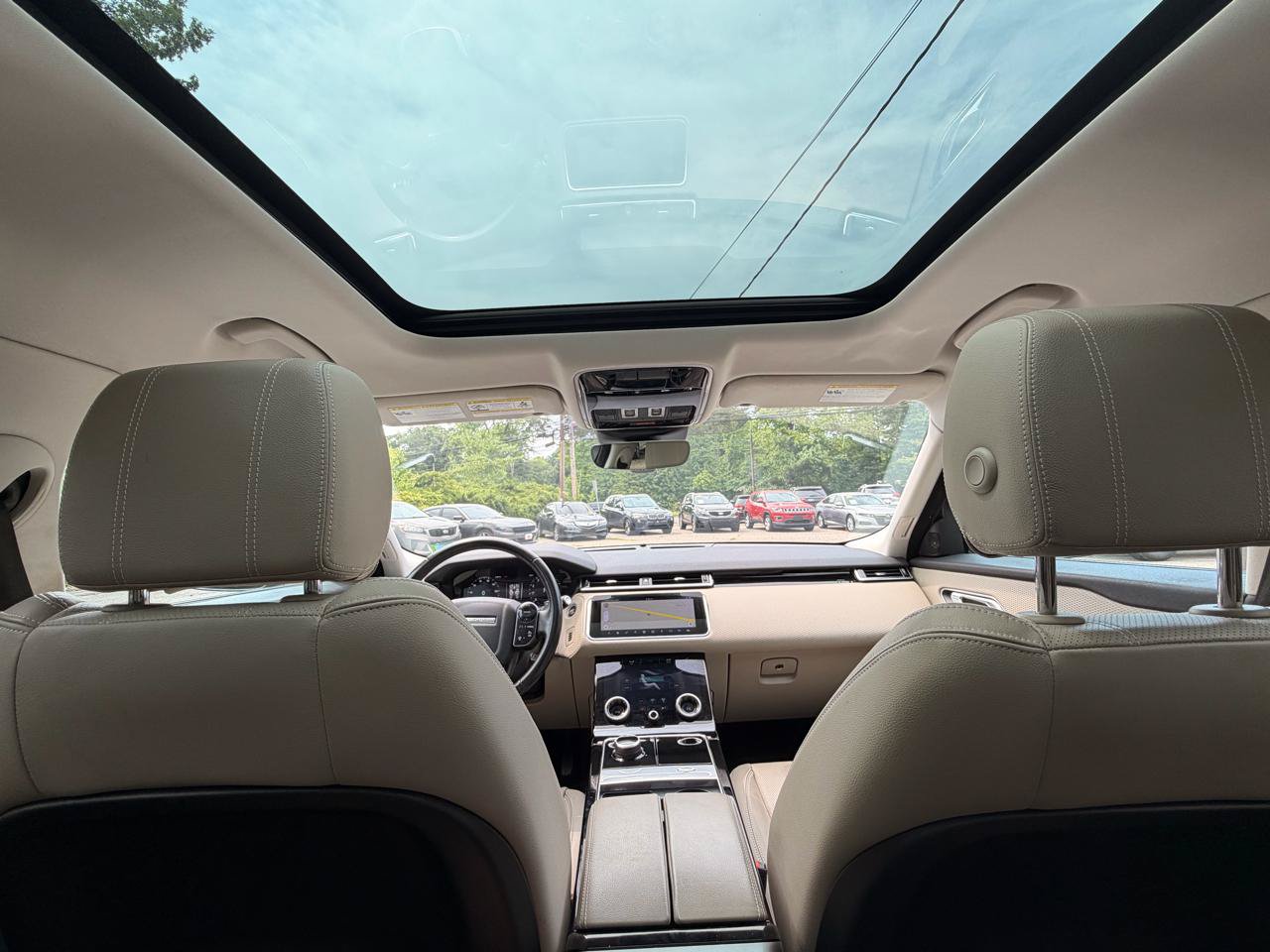 Used 2018 Land Rover Range Rover Velar S AWD/4WD image 25