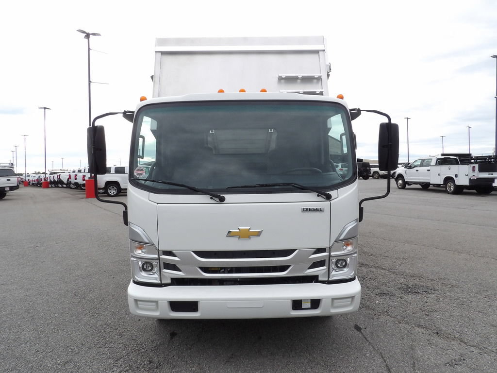Used 2024 Chevrolet Low Cab Forward 5500HD RWD image 12