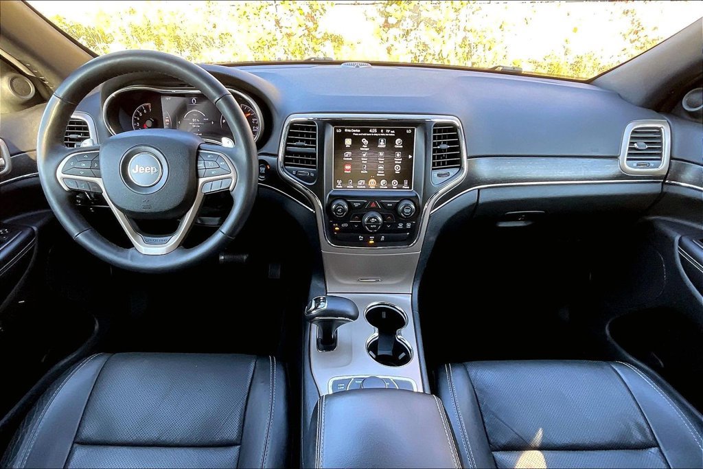 Used 2015 Jeep Grand Cherokee Limited w/ Luxury Group II AWD/4WD image 15