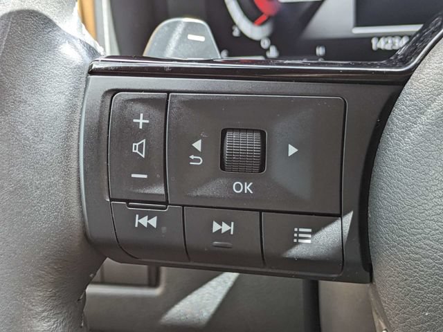 Used 2023 Nissan Rogue Platinum FWD image 30