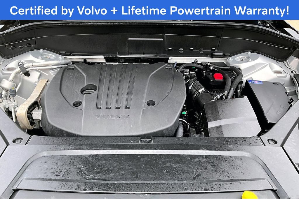 Used 2024 Volvo XC90 B5 Plus AWD/4WD image 13