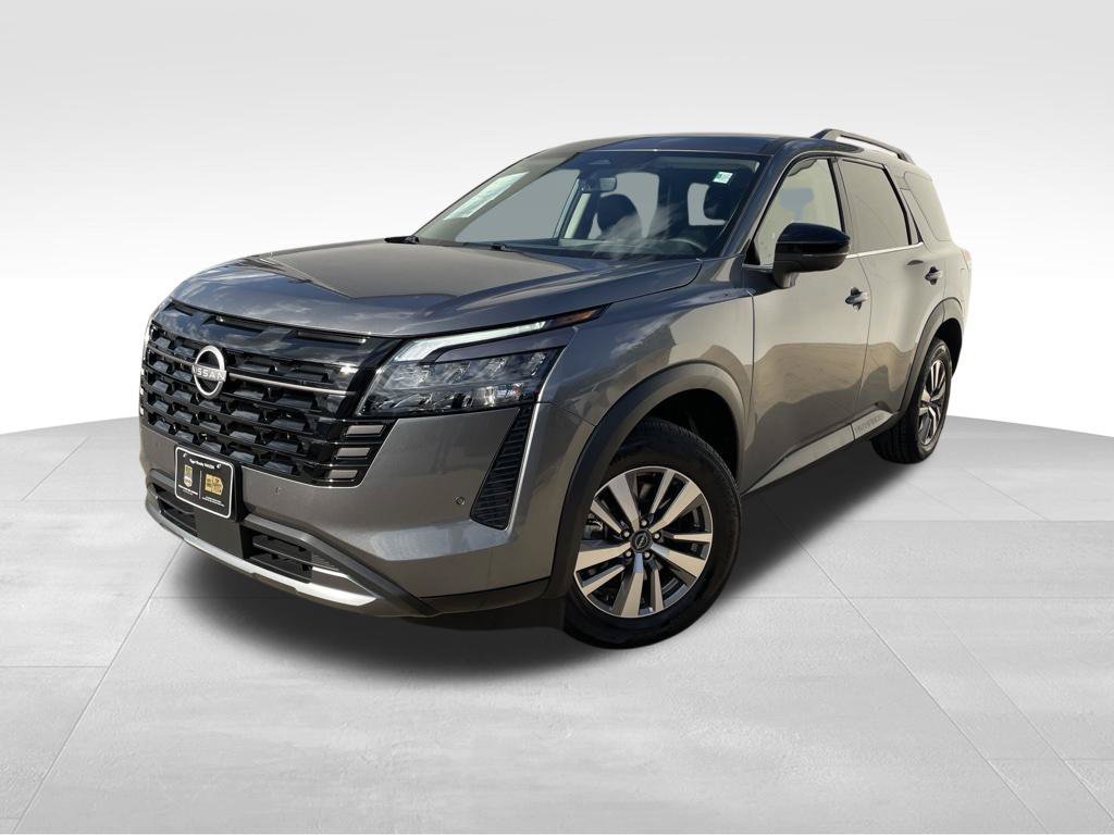 Used 2026 Nissan Pathfinder SL FWD image 1