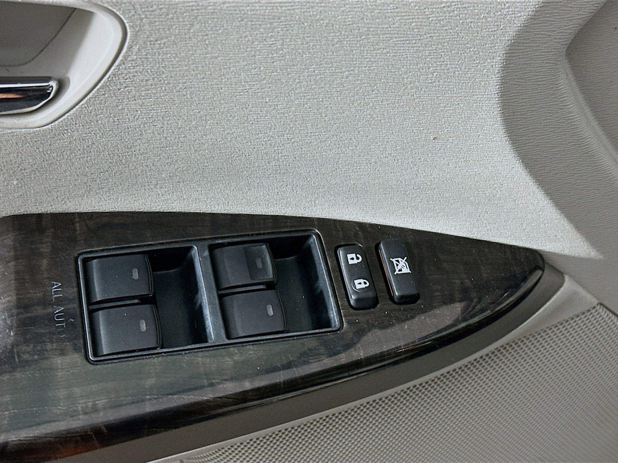 Used 2014 Toyota Venza LE w/ LE Convenience Package FWD image 15