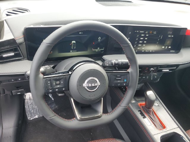New 2027 Nissan Kicks SR w/ SR Premium Package FWD image 12