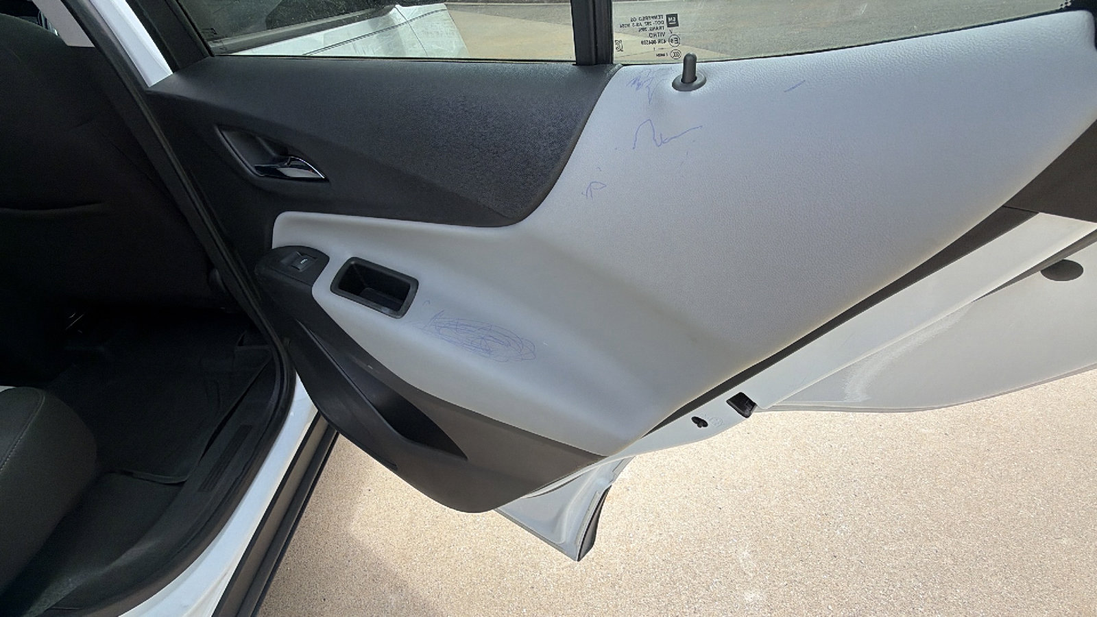 Used 2022 Chevrolet Equinox LS w/ LS Convenience Package image 20