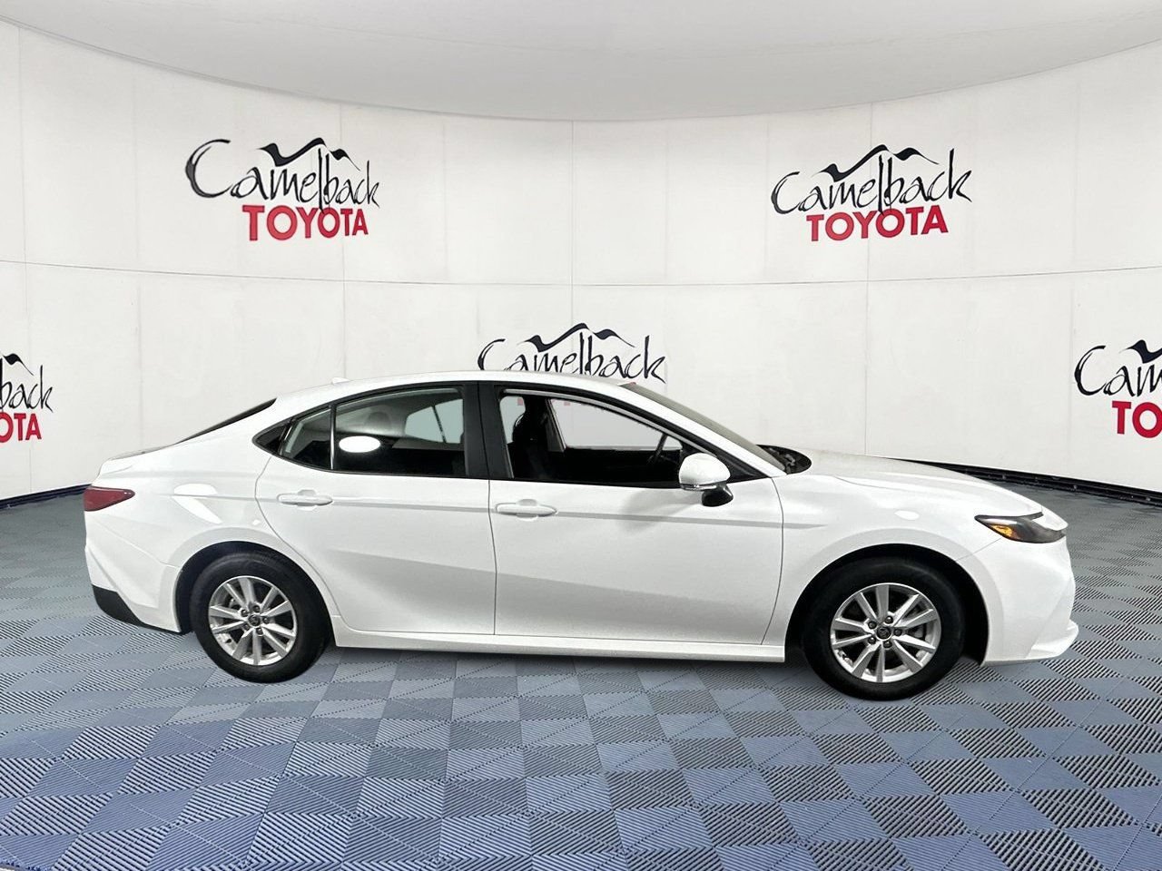 Used 2026 Toyota Camry LE FWD image 8