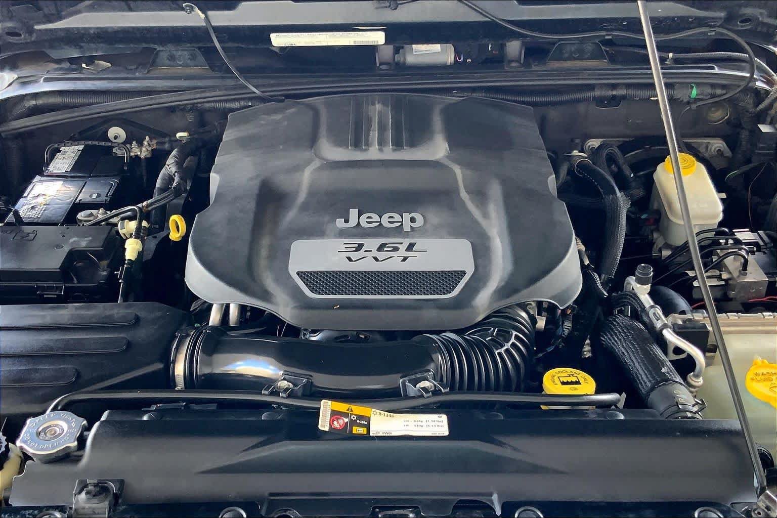 Used 2012 Jeep Wrangler Sport AWD/4WD image 28