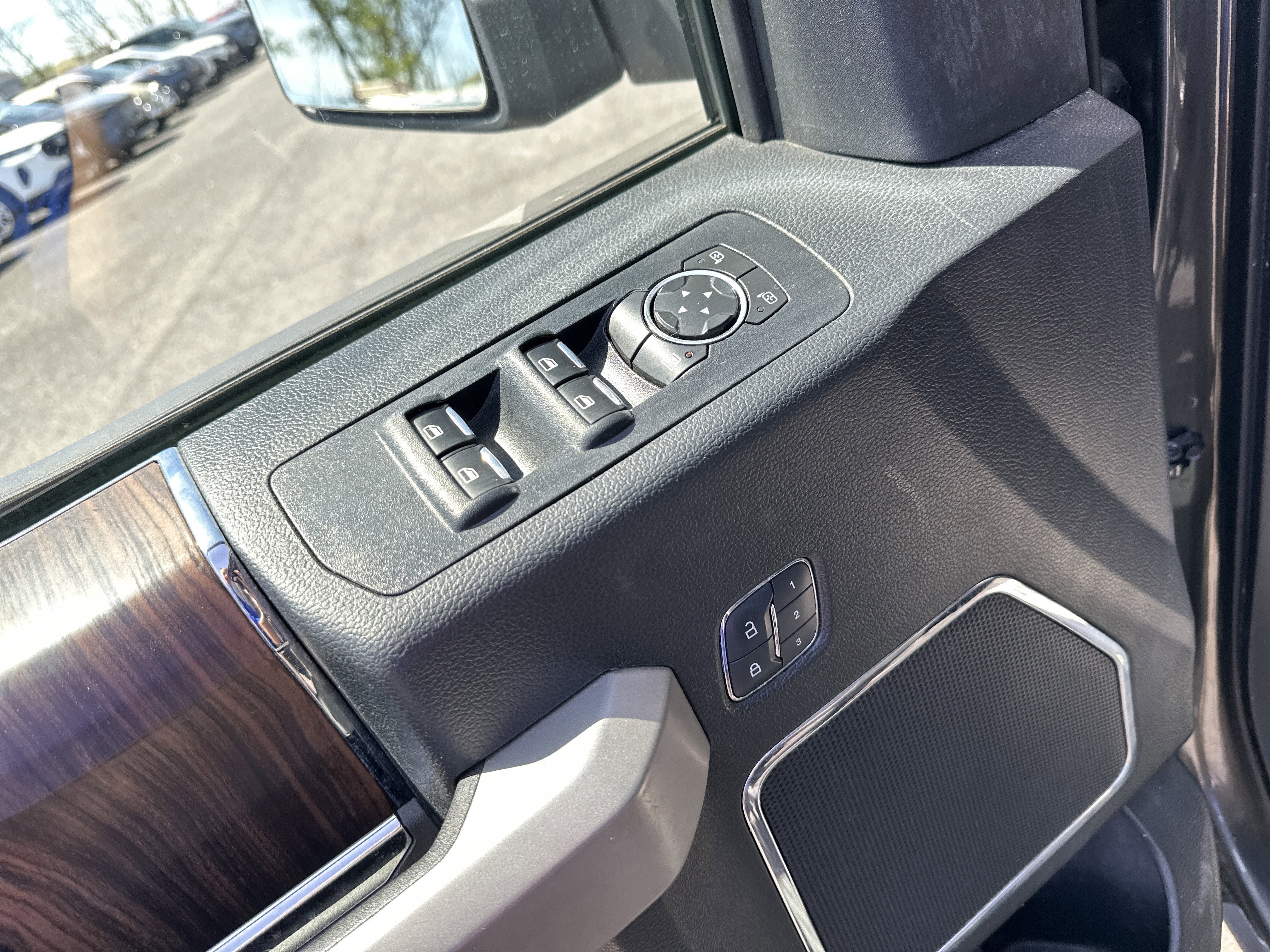 Used 2017 Ford F150 Lariat AWD/4WD image 16