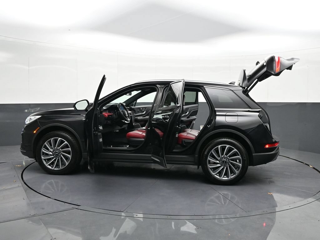 Used 2023 Lincoln Corsair Reserve AWD/4WD image 40