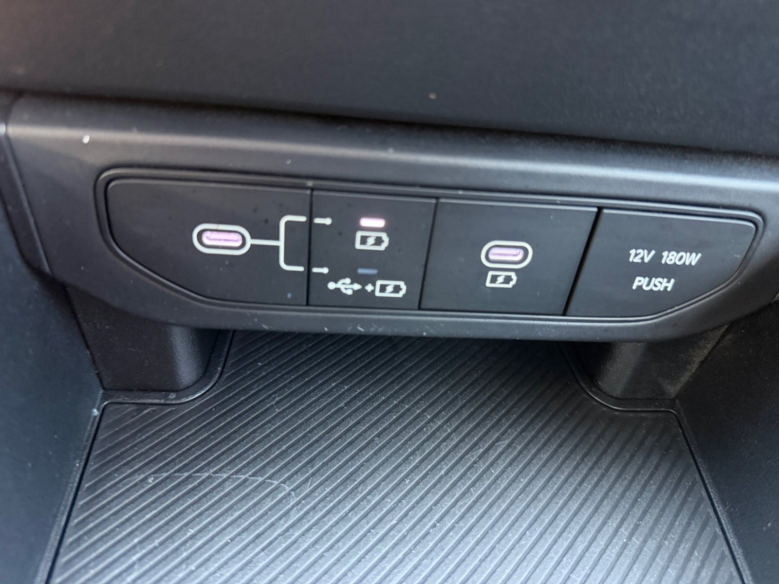 Used 2025 Kia K4 FWD image 18
