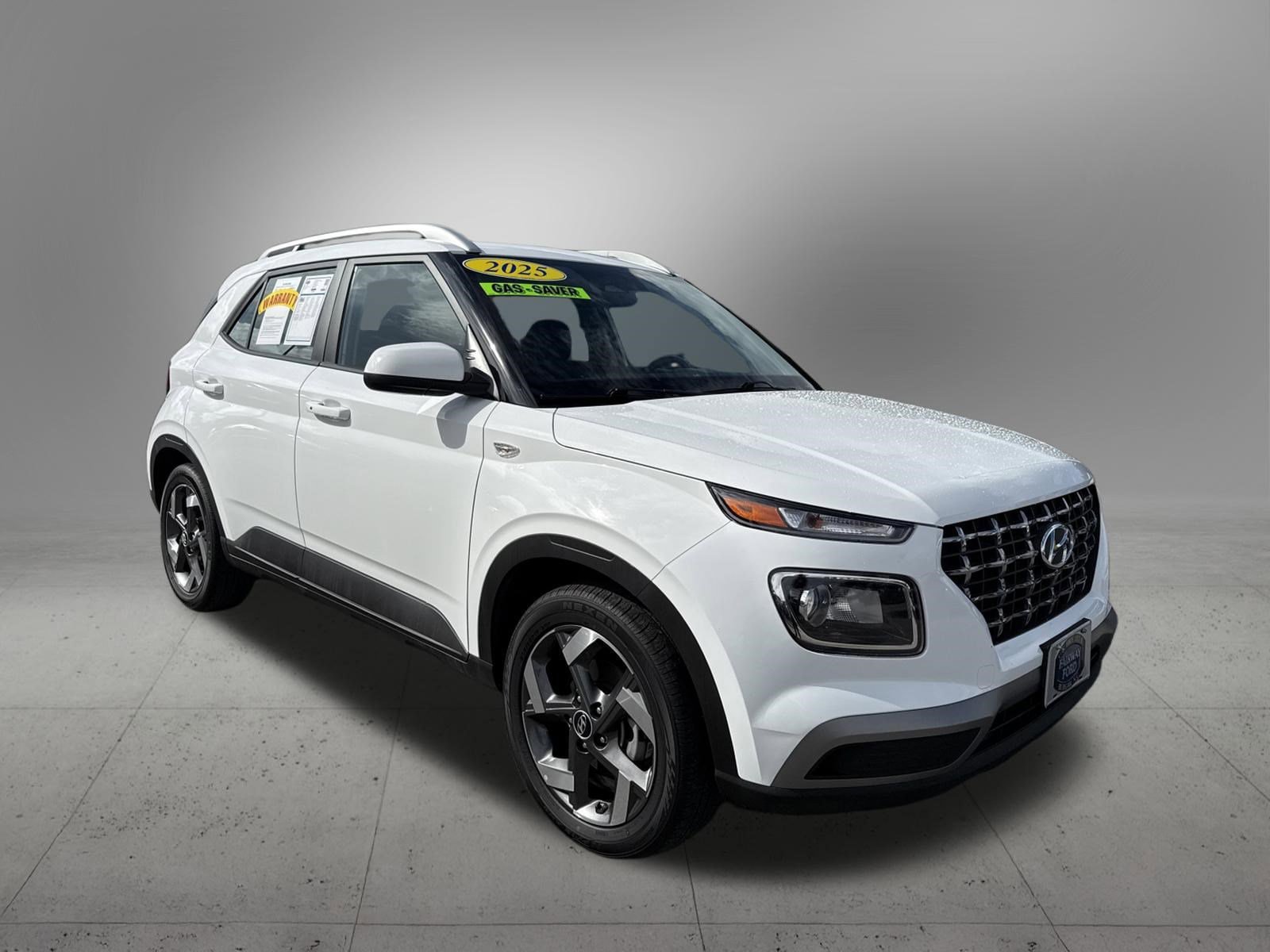 Used 2025 Hyundai Venue SEL FWD image 6