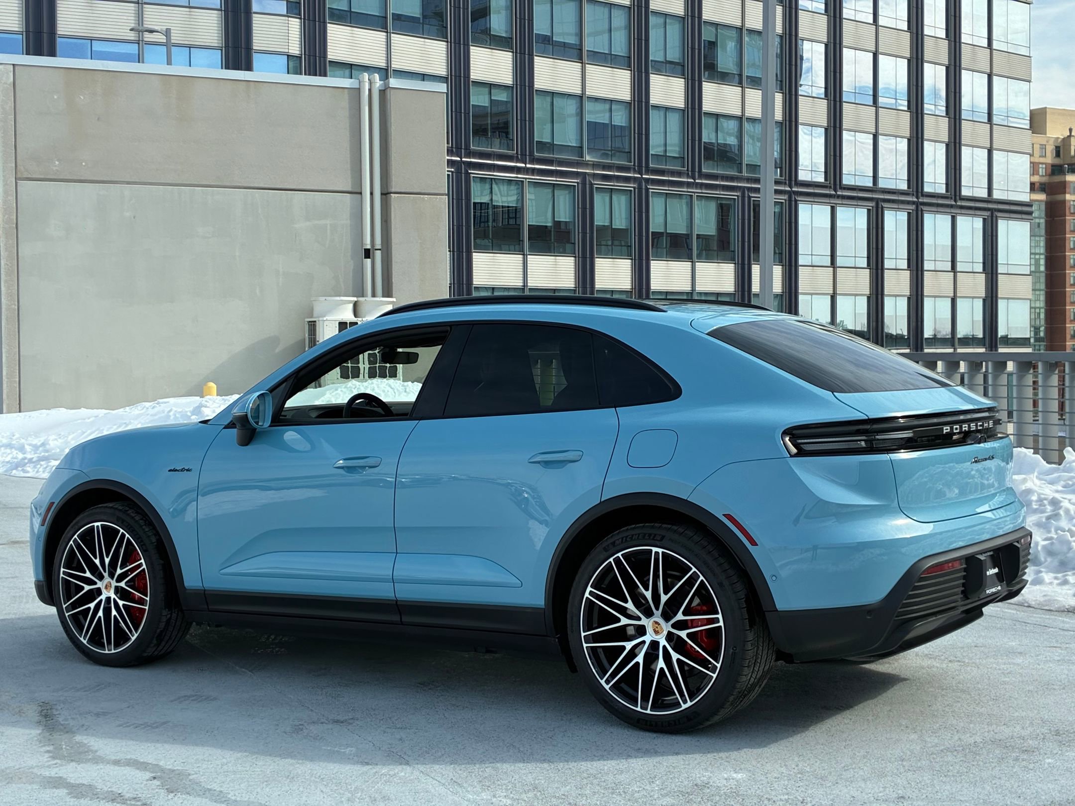 New 2026 Porsche Macan 4S Electric image 3