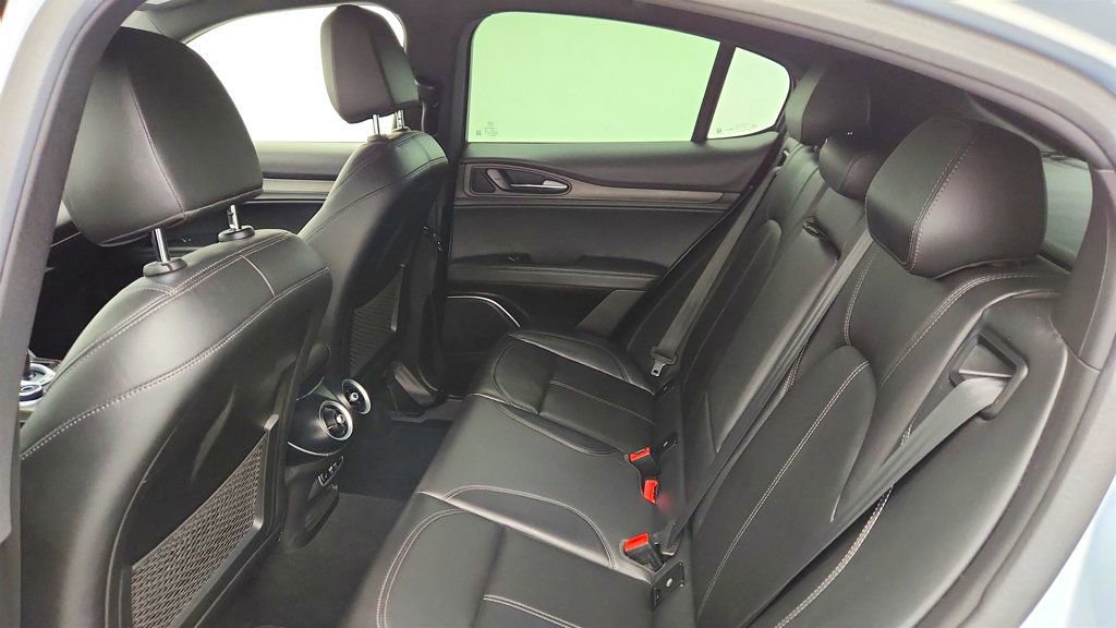 Used 2022 Alfa Romeo Stelvio Ti AWD/4WD image 21