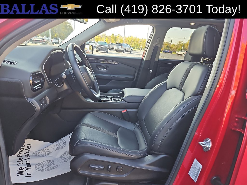Used 2023 Honda Pilot Touring image 9
