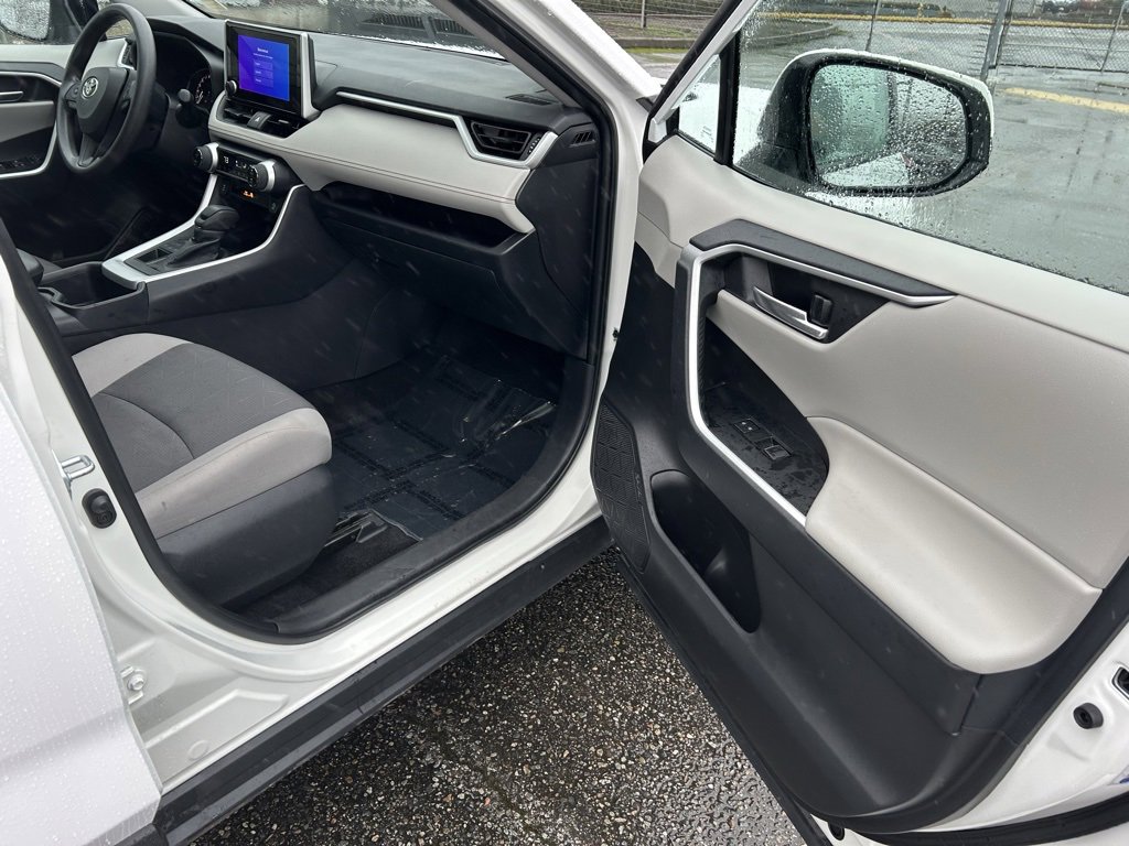 Certified 2025 Toyota RAV4 XLE w/ Convenience Package image 15