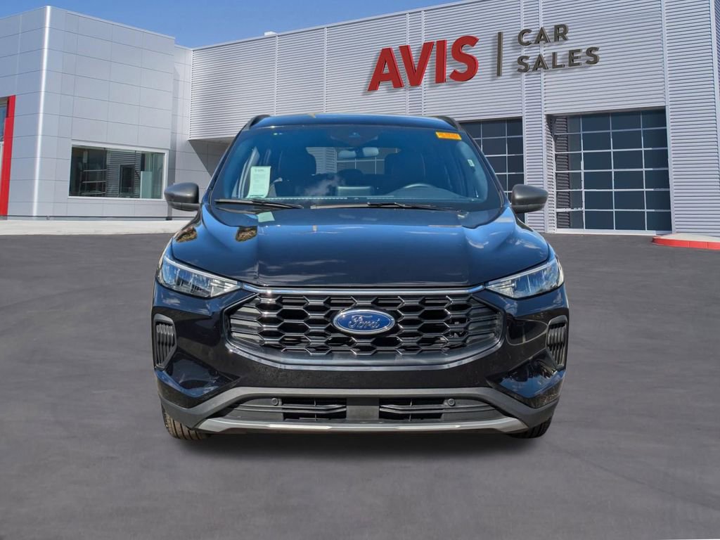 Used 2025 Ford Escape ST-Line image 2