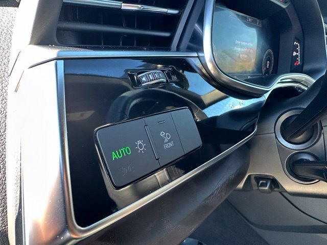 Used 2021 Audi Q8 Premium AWD/4WD image 14