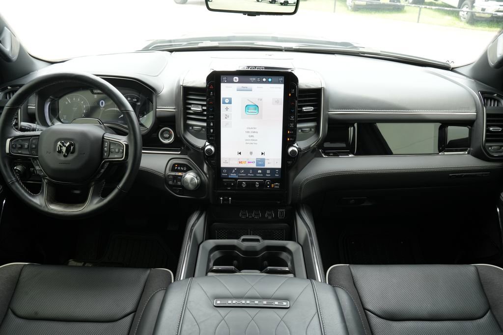 Used 2025 RAM 1500 Limited AWD/4WD image 5