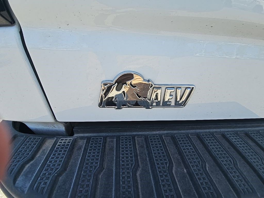 Certified 2024 GMC Sierra 1500 AT4X w/ AT4X AEV Edition image 38
