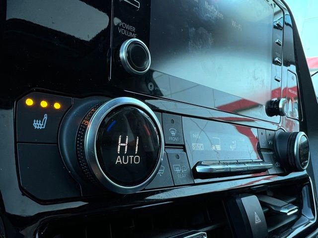 Used 2022 Toyota Highlander XLE image 19