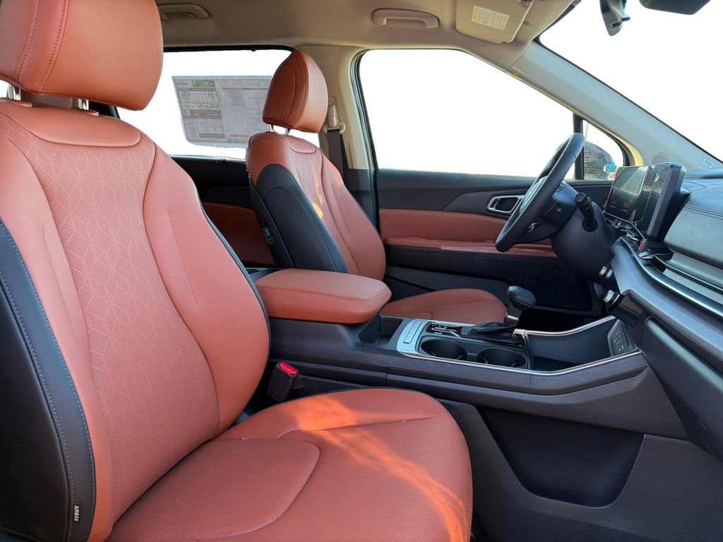 New 2026 Kia Carnival EX image 15