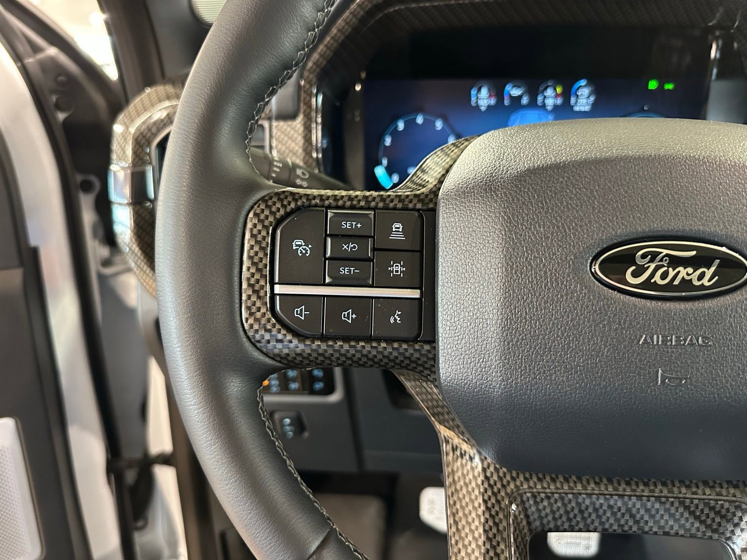 Used 2025 Ford F150 Lariat w/ Equipment Group 502A High image 21