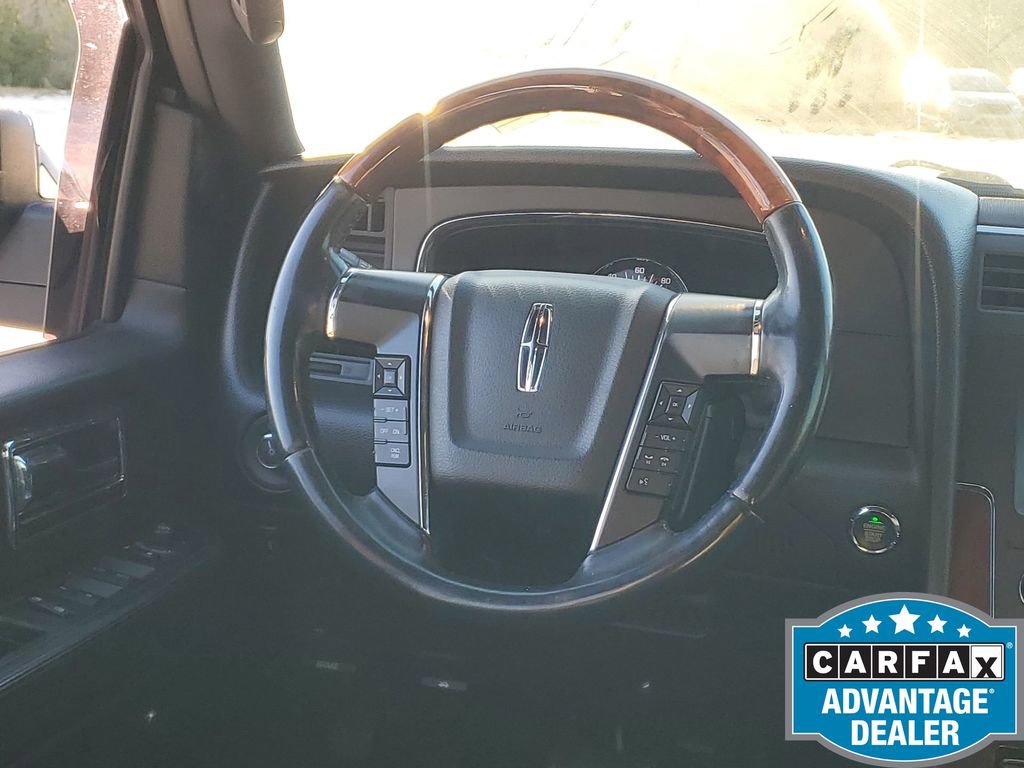 Used 2017 Lincoln Navigator Select image 26