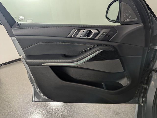Used 2024 BMW X5 M60i AWD/4WD image 14