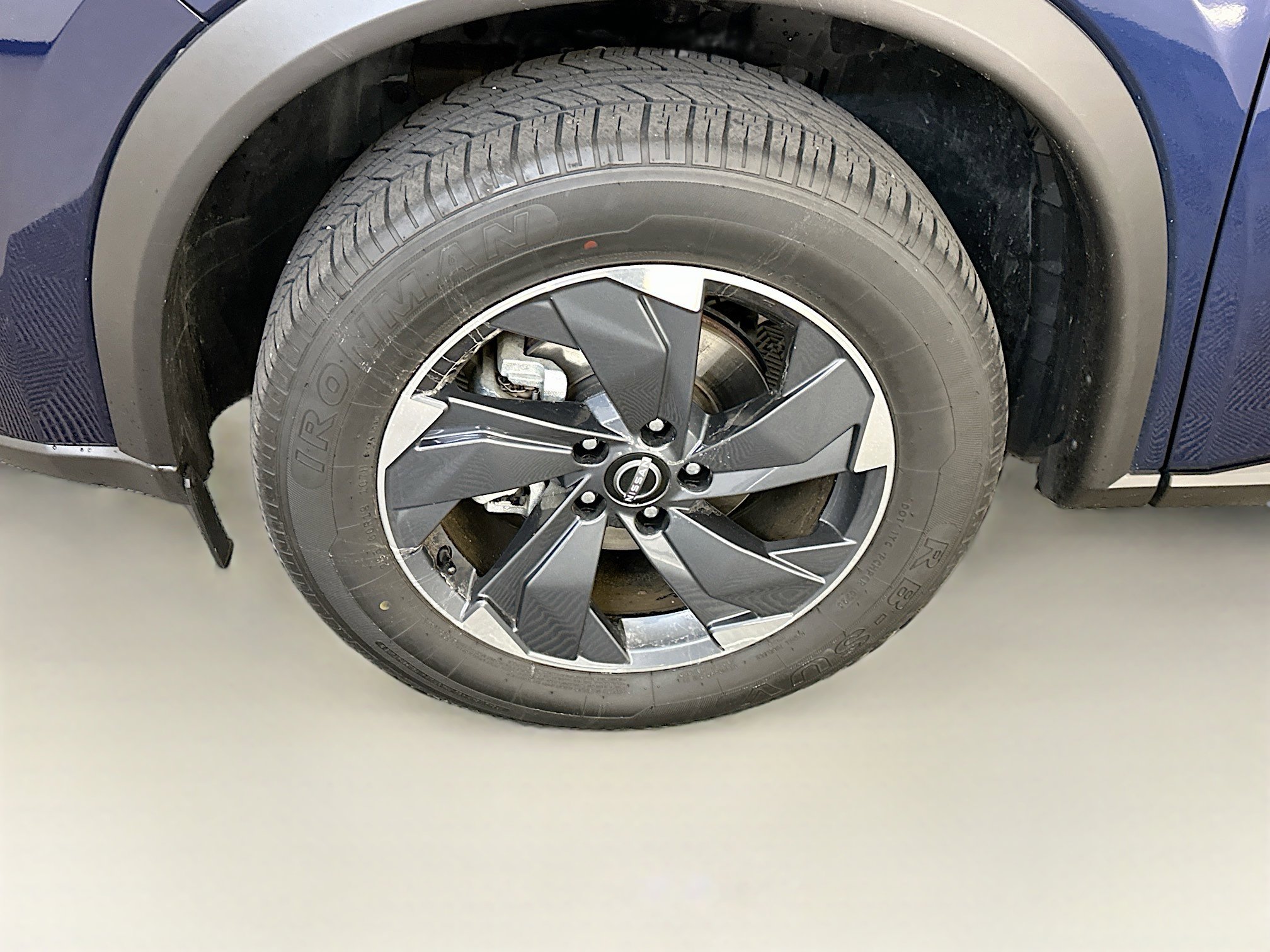 Used 2025 Nissan Rogue SV AWD/4WD image 11