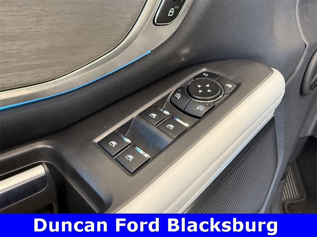 New 2025 Ford Expedition Platinum w/ Driver's Package image 13