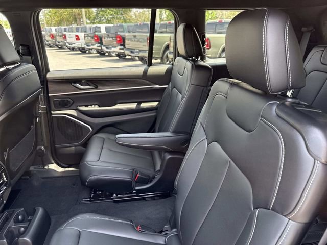 New 2026 Jeep Grand Cherokee L Limited RWD image 11