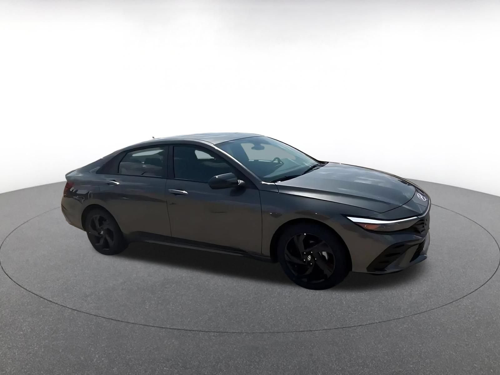 Used 2026 Hyundai Elantra Sport FWD video 2