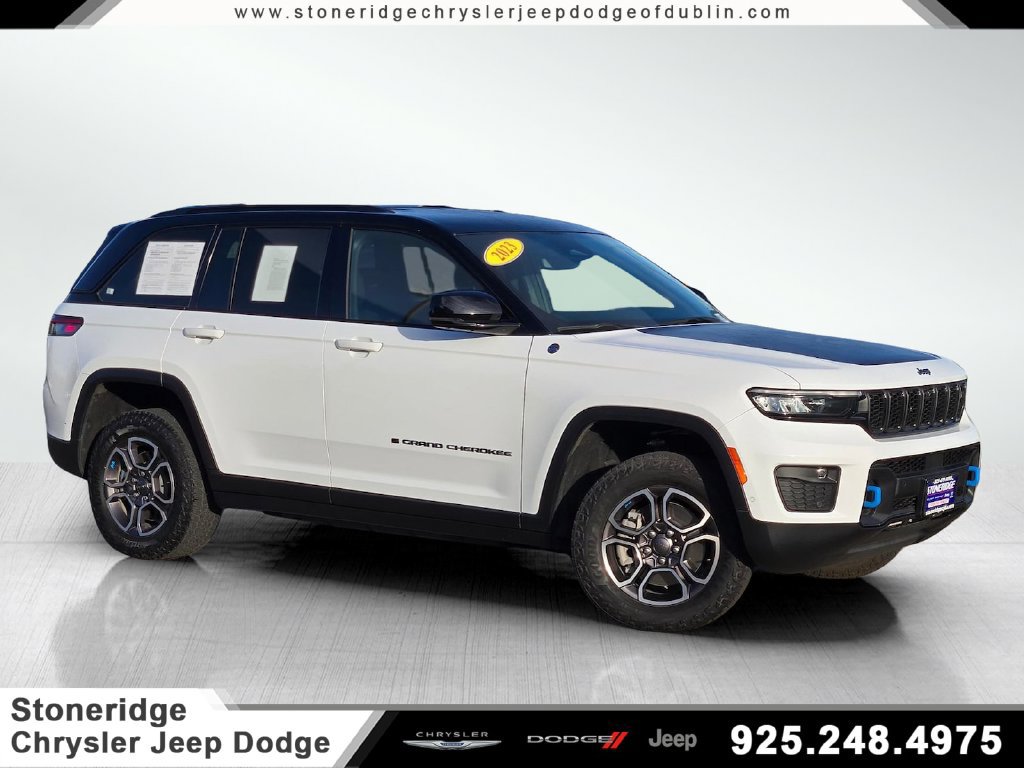 Used 2023 Jeep Grand Cherokee Trailhawk w/ Advanced Protech Group II